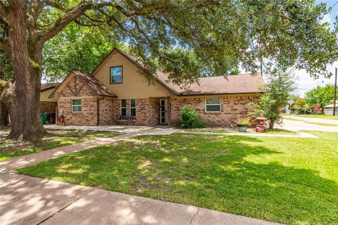 2302 Peach Lane Pasadena TX 77502