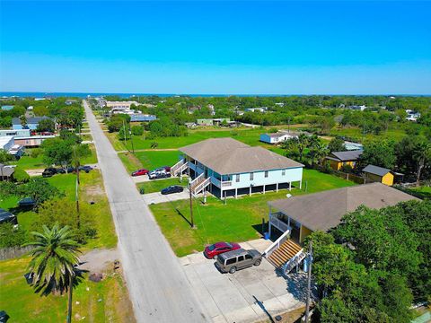 Photo of 535 12th Street, San Leon, TX 77539 (MLS # 84708182)