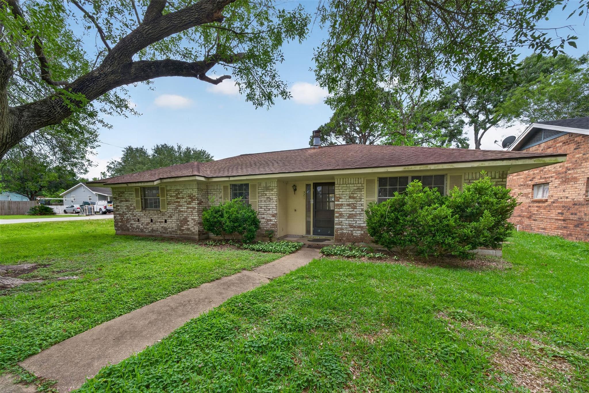 301 Moody Avenue