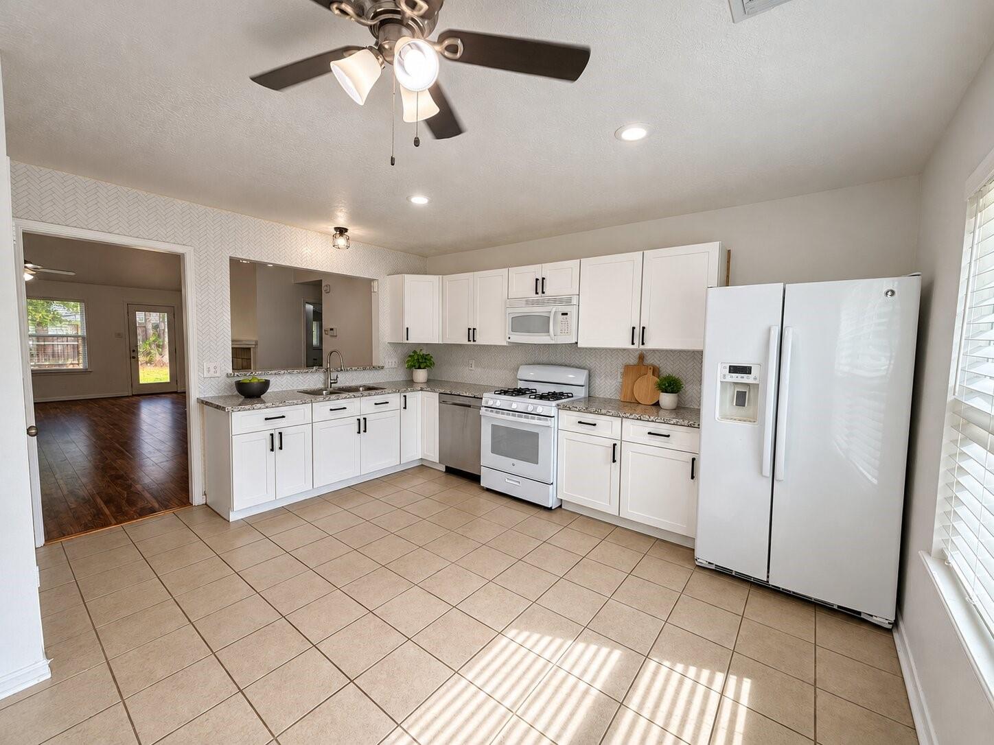 15827 Cambridge View Drive