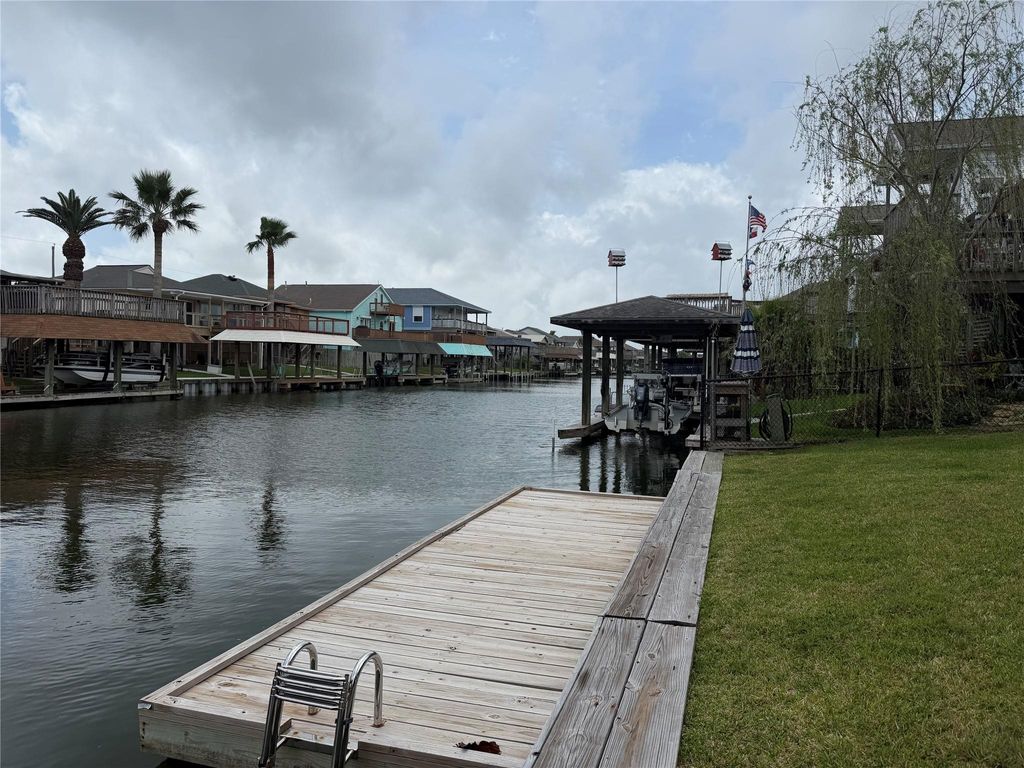 Photo of 505 Pompano Street, Bayou Vista, TX 77563 (MLS # 64454676)