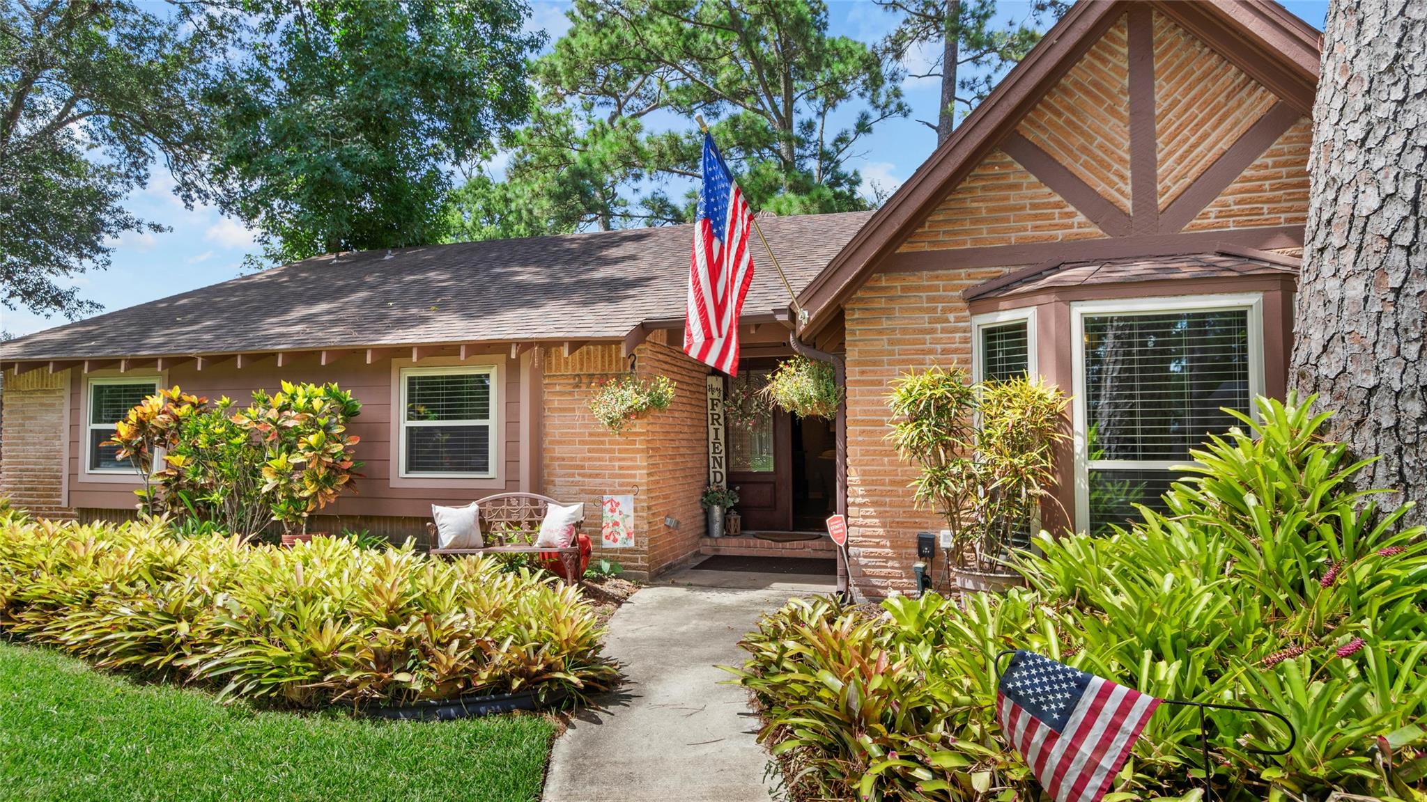 2704 Yorktown Drive