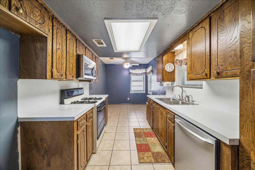 Photo of 735 Pas Trail, Huffman, TX 77336 (MLS # 88506802)