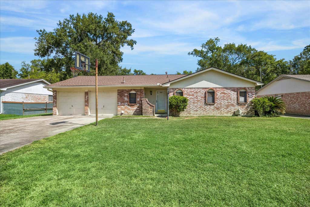 Photo of 735 Pas Trail, Huffman, TX 77336 (MLS # 88506802)