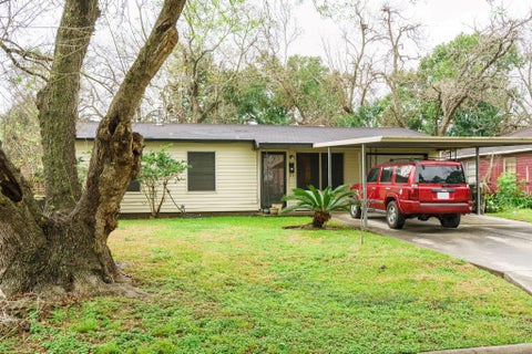 Photo of 5634 Schevers Street, Houston, TX 77033 (MLS # 13590051)