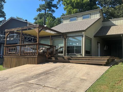 Photo of 171 Harbour Row Drive, Coldspring, TX 77331 (MLS # 87910946)