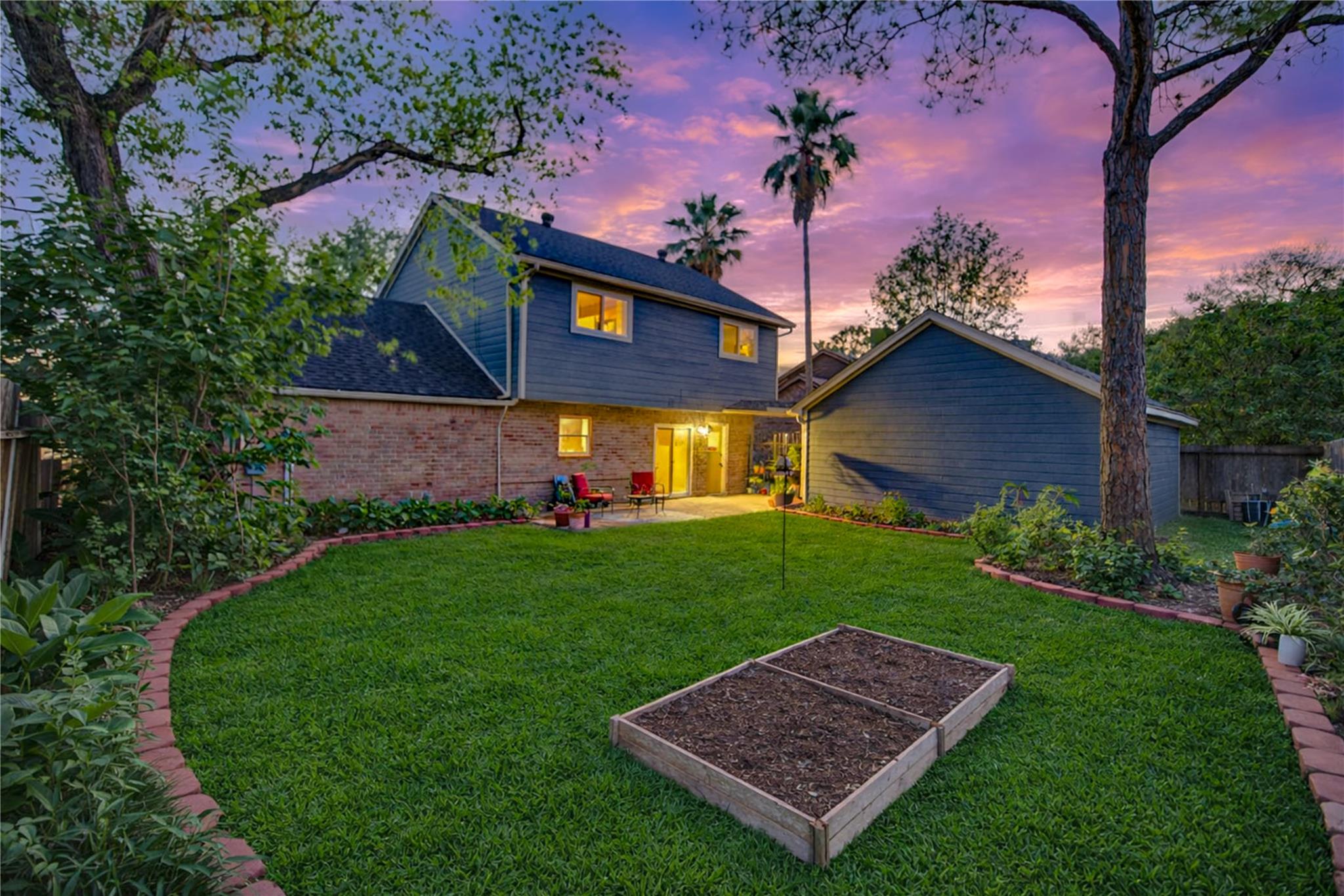 2258 Woodland Springs Street