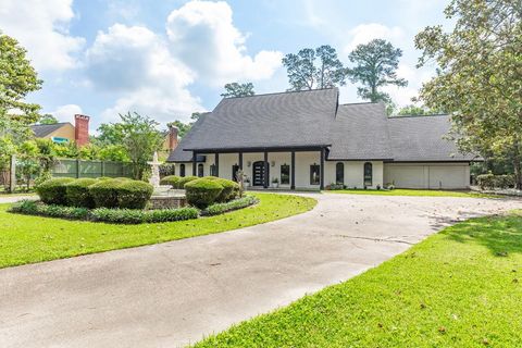 Photo of 1380 Thomas Road, Beaumont, TX 77706 (MLS # 57813541)