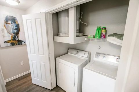Photo of 6710 Babcock Road #821, San Antonio, TX 78249 (MLS # 79686085)