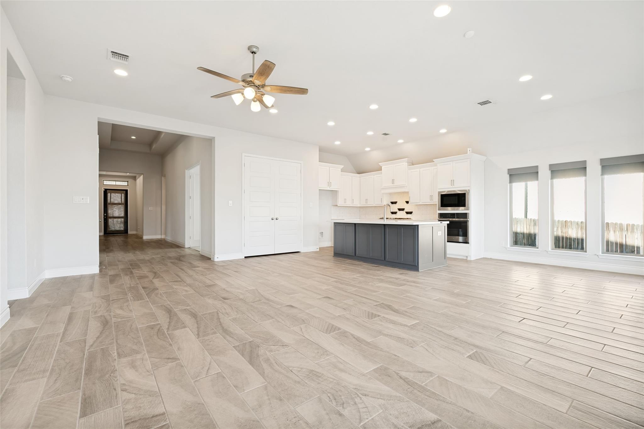 12314 Fort Travis