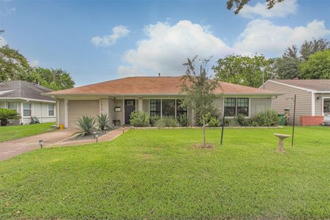 Photo of 3439 Wentworth Street, Houston, TX 77004 (MLS # 31410667)