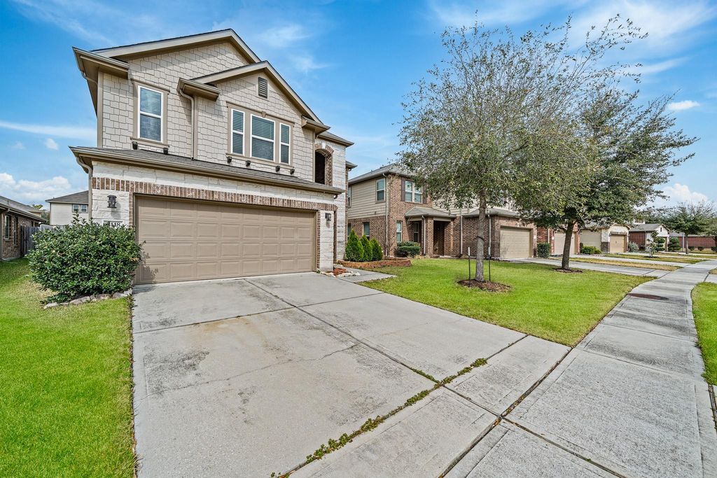 Photo of 4118 Lake Cypress Circle, Houston, TX 77068 (MLS # 79687122)