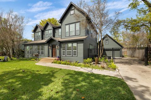 Photo of 516 W 30th Street, Houston, TX 77018 (MLS # 75228455)
