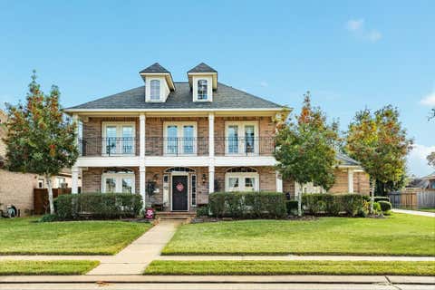 Photo of 204 Arrowhead Drive, Lake Jackson, TX 77566 (MLS # 91831544)