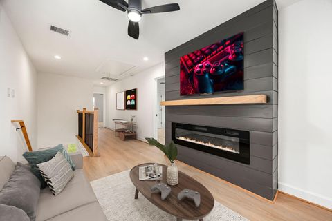 Tiny photo for 882 Prosper Street, Houston, TX 77088 (MLS # 96596387)