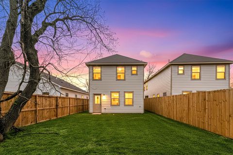 Tiny photo for 882 Prosper Street, Houston, TX 77088 (MLS # 96596387)