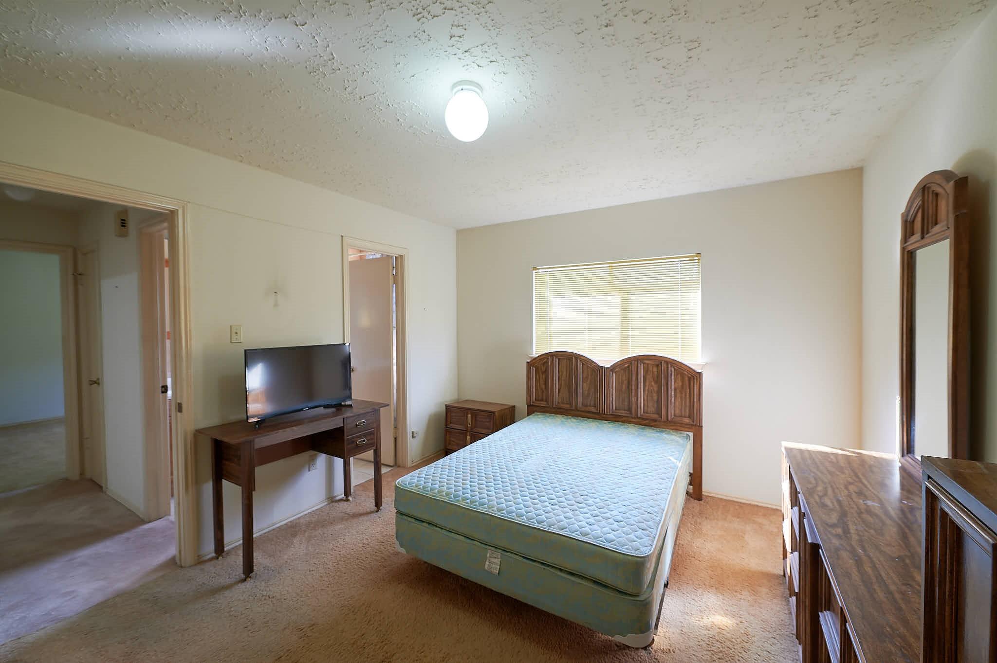 11911 E Marsham Circle