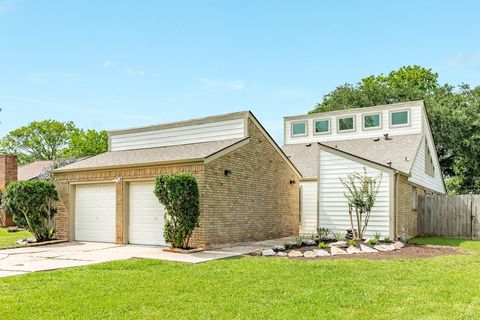 Photo of 56 Garland Court, Lake Jackson, TX 77566 (MLS # 34575168)