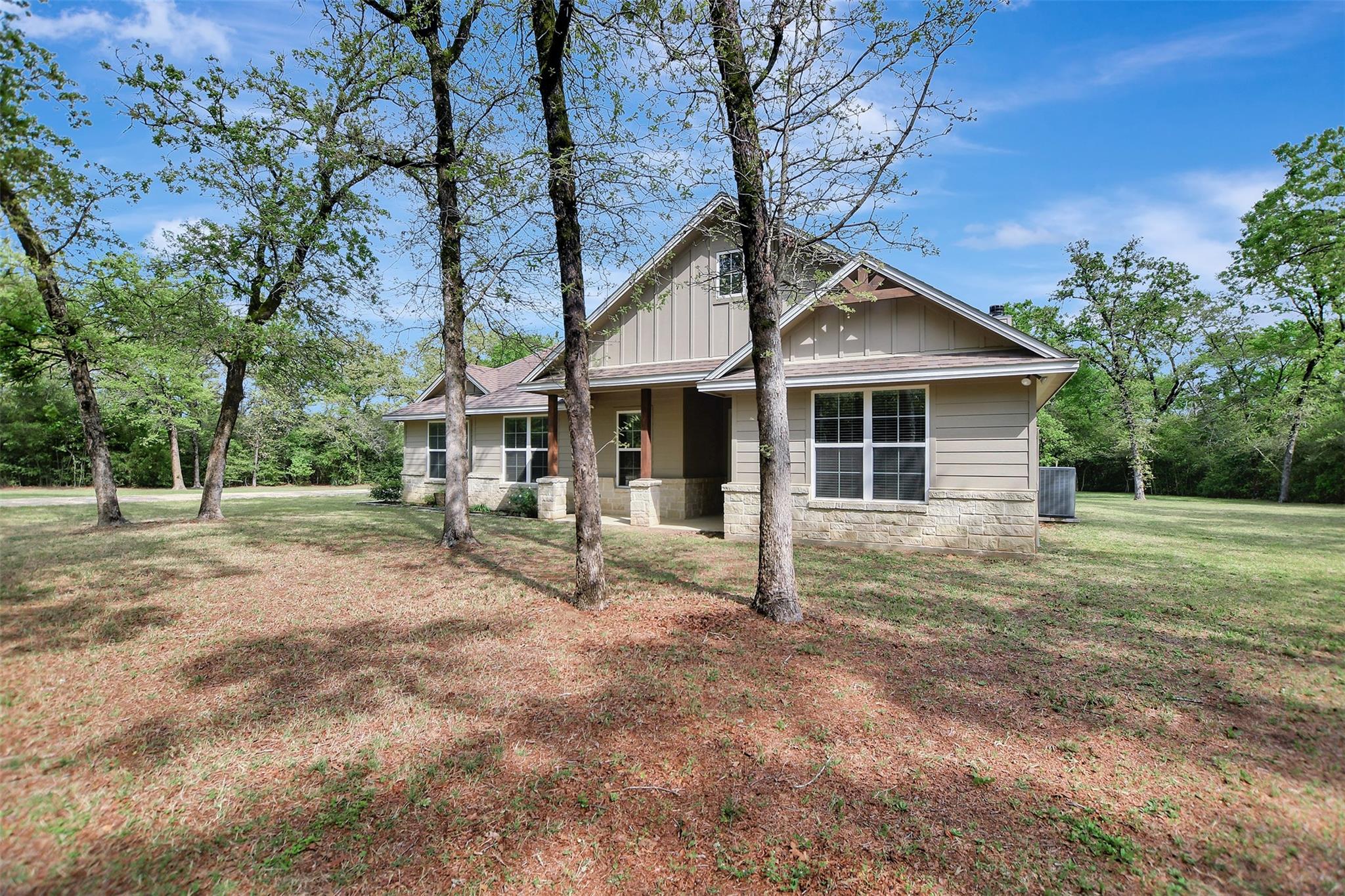 1196 Evelyn Court