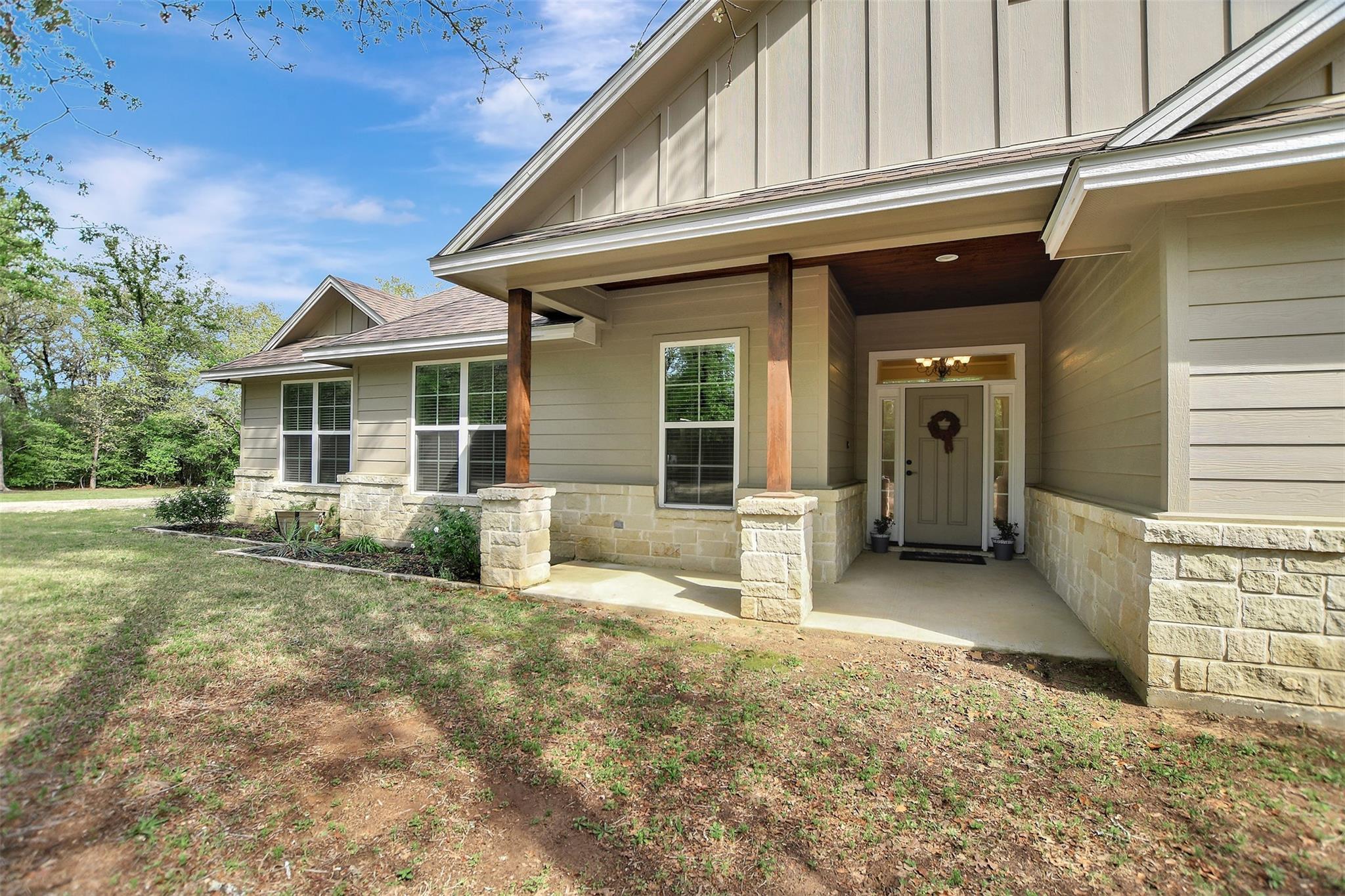 1196 Evelyn Court