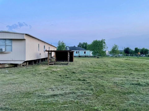 Photo of 40 Country Rd 3557, Cleveland, TX 77327 (MLS # 35854908)