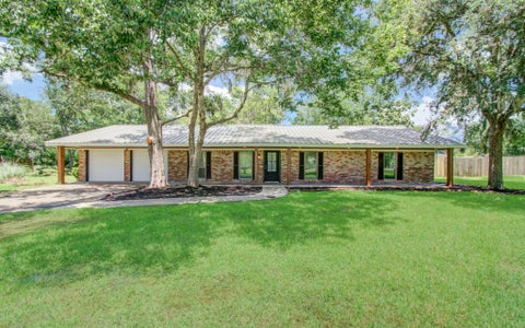 Photo of 6930 S Oak Bend Drive, Alvin, TX 77511 (MLS # 71759901)
