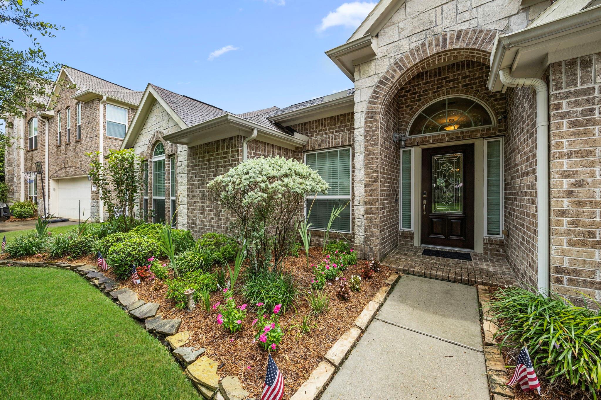 987 Astoria Lane