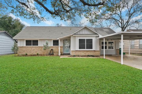 Photo of 5205 Verdome Lane, Houston, TX 77092 (MLS # 22528813) Photo of 5205 Verdome Lane, Houston, TX 77092 (MLS # 22528813)