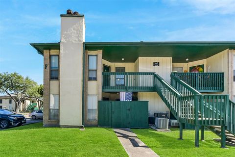 1516 Bay Area Boulevard F16 Houston TX 77058