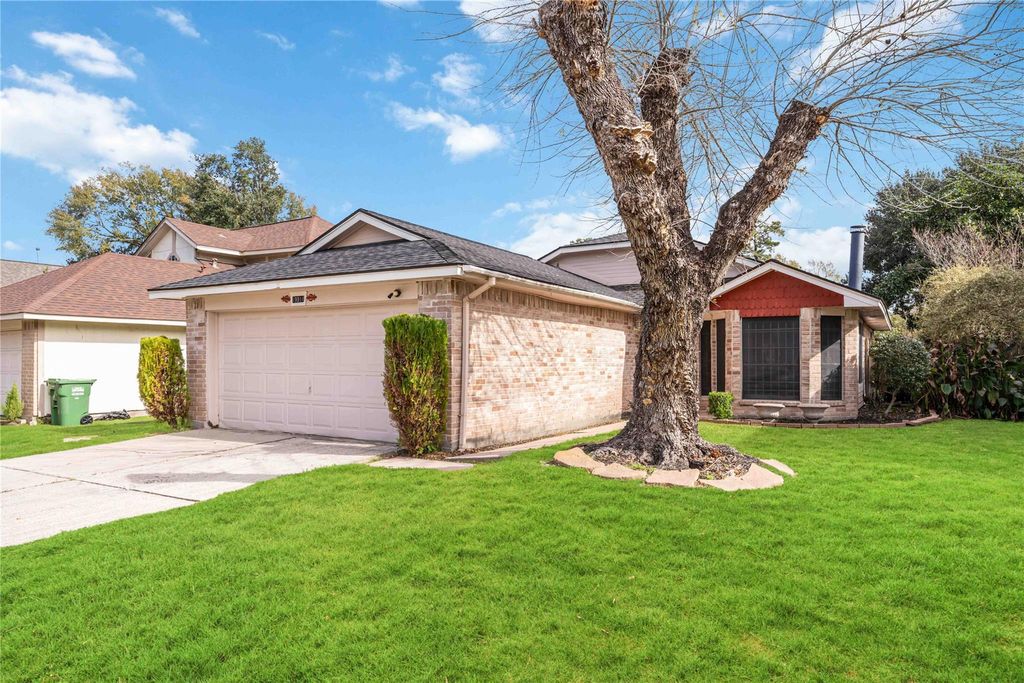 Photo of 19914 River Brook Drive, Humble, TX 77346 (MLS # 23056962)