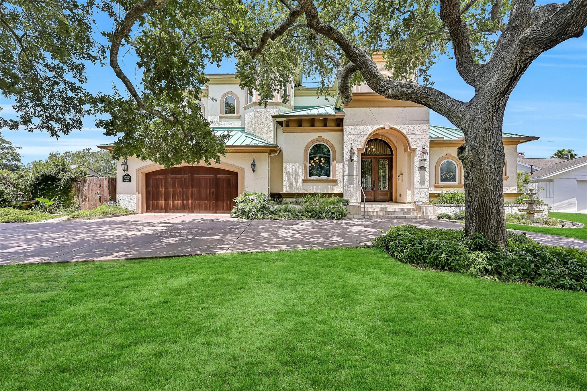 1301 Harbor View Drive
