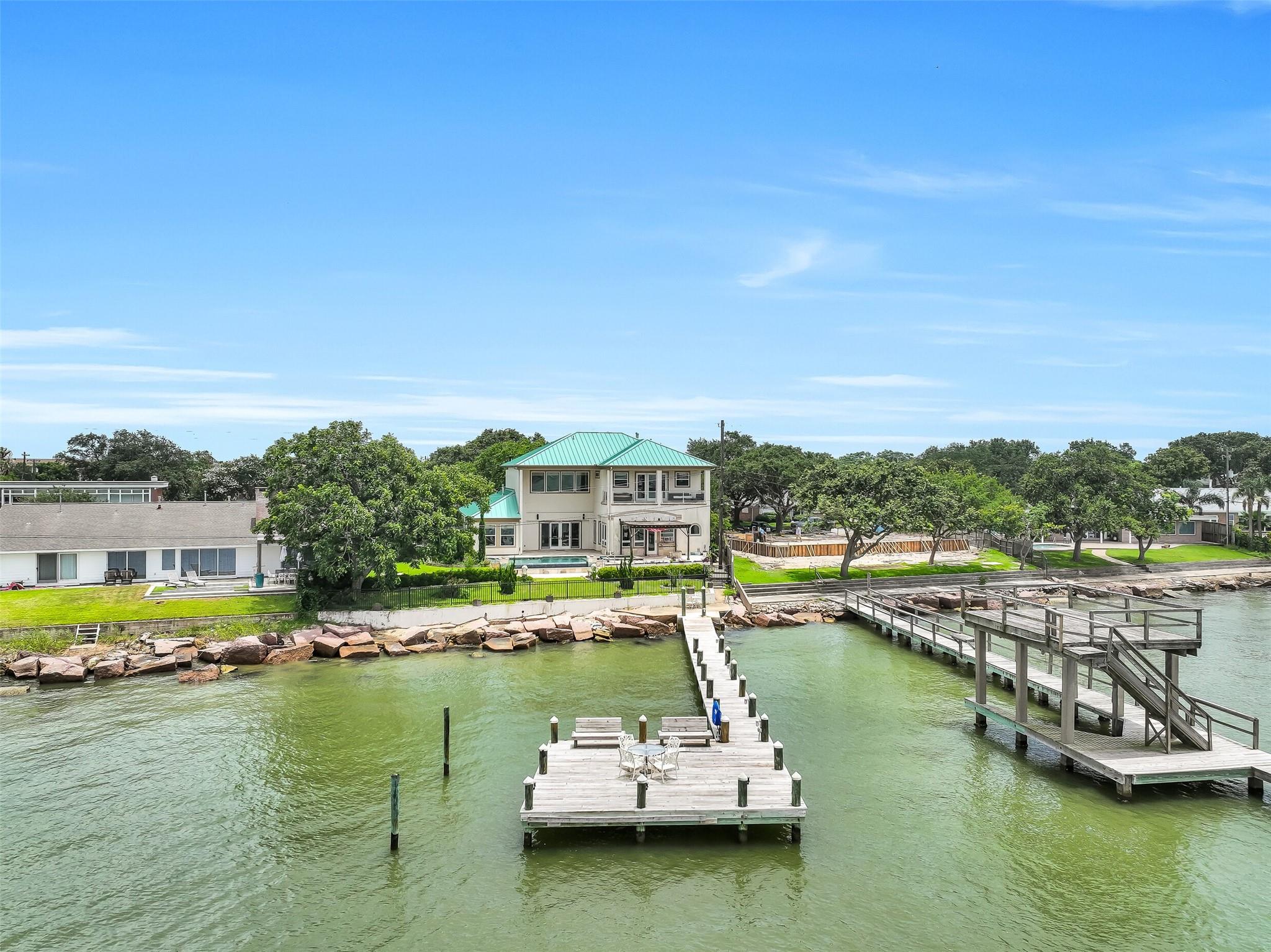 1301 Harbor View Drive