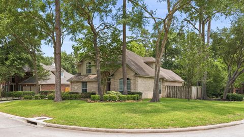 Photo of 2 Harmony Arbor Court, The Woodlands, TX 77382 (MLS # 16075438)