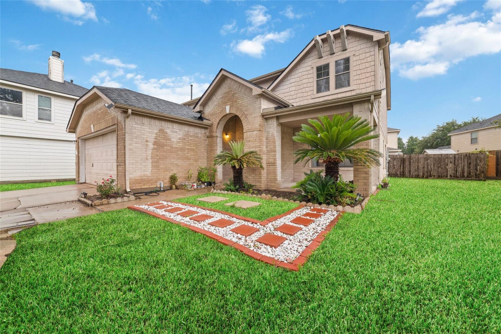 Photo of 527 Remington Point Court, Houston, TX 77073 (MLS # 60486382)
