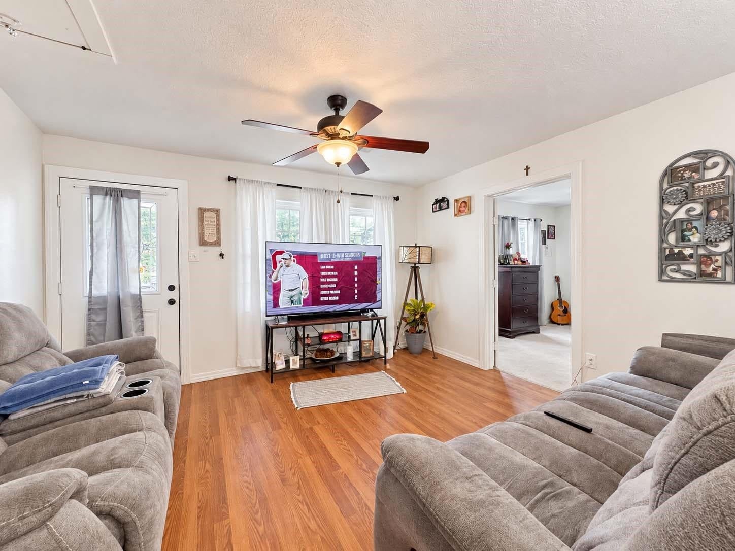 828 Robinson Road