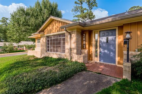 Apartment For Sale - 2001 Avenue Q<br/> Walker County, Huntsville, TX 77340