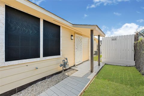 Tiny photo for 8715 Bauman Road #6, Houston, TX 77022 (MLS # 32034791)