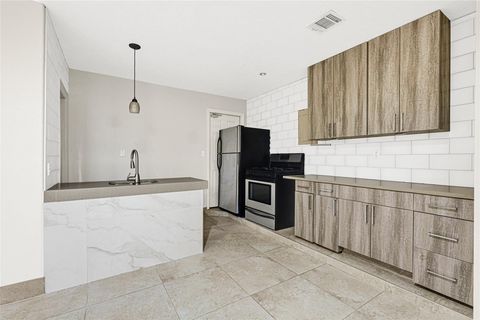 Tiny photo for 8715 Bauman Road #6, Houston, TX 77022 (MLS # 32034791)