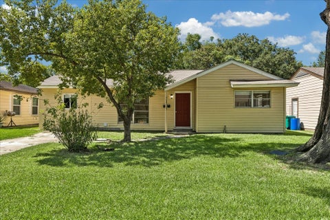 Photo of 2405 Pomona Drive, Houston, TX 77506 (MLS # 25851200)