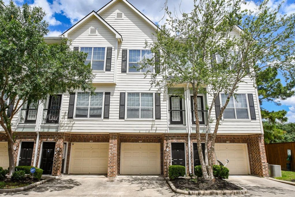 Photo of 9200 Westheimer Road #1302, Houston, TX 77063 (MLS # 83682652)