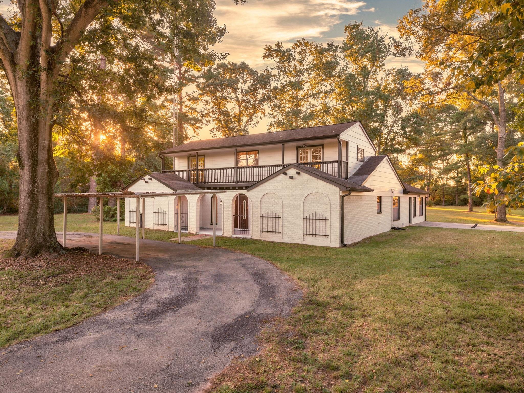 33102 Rollingwood Drive