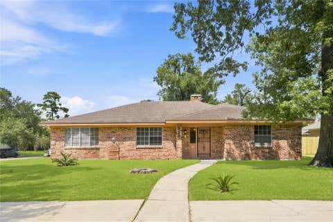 Photo of 339 Connaught Way, Houston, TX 77015 (MLS # 67971170)