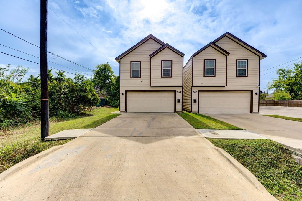 Photo of 436 Owens Street, Houston, TX 77029 (MLS # 75340748)