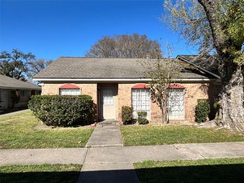 Homes For Sale - 9442 Neuens Road #9442<br/> Houston, TX 77080