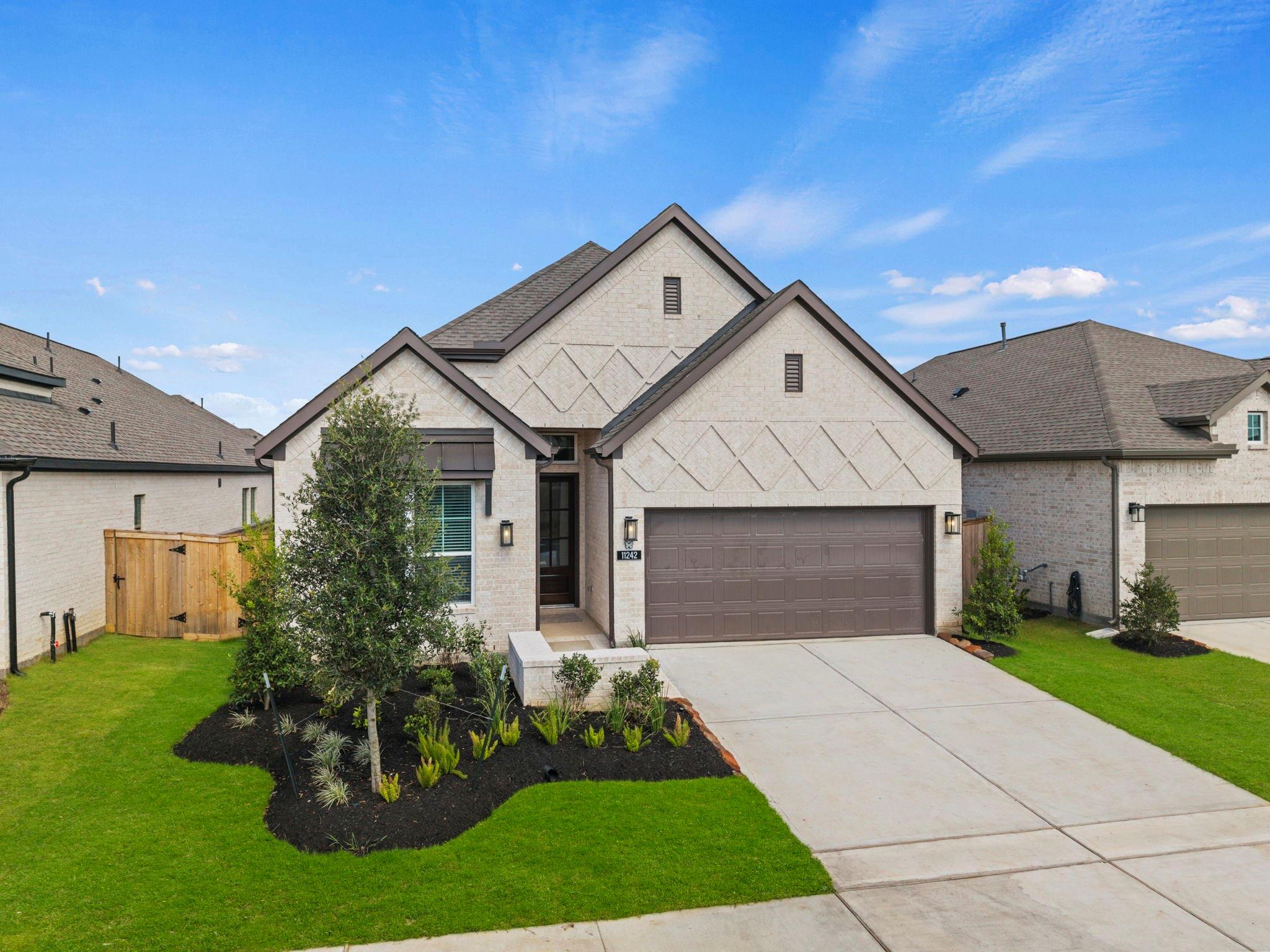 11242 White Crownbeard Drive