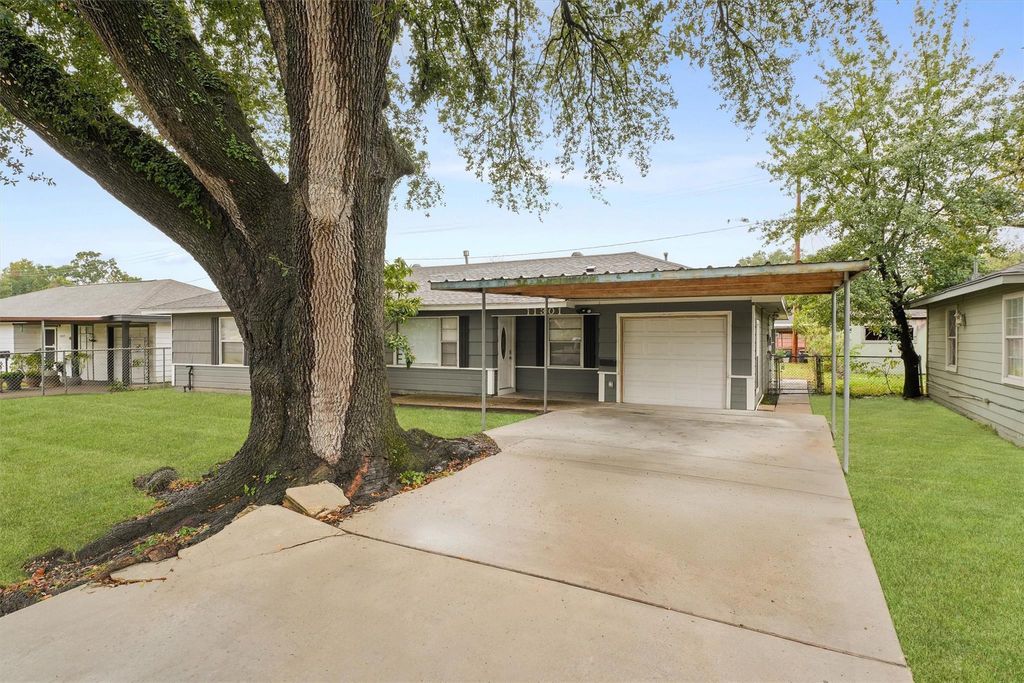 Photo of 11301 O Donnell Drive, Houston, TX 77076 (MLS # 31416841)