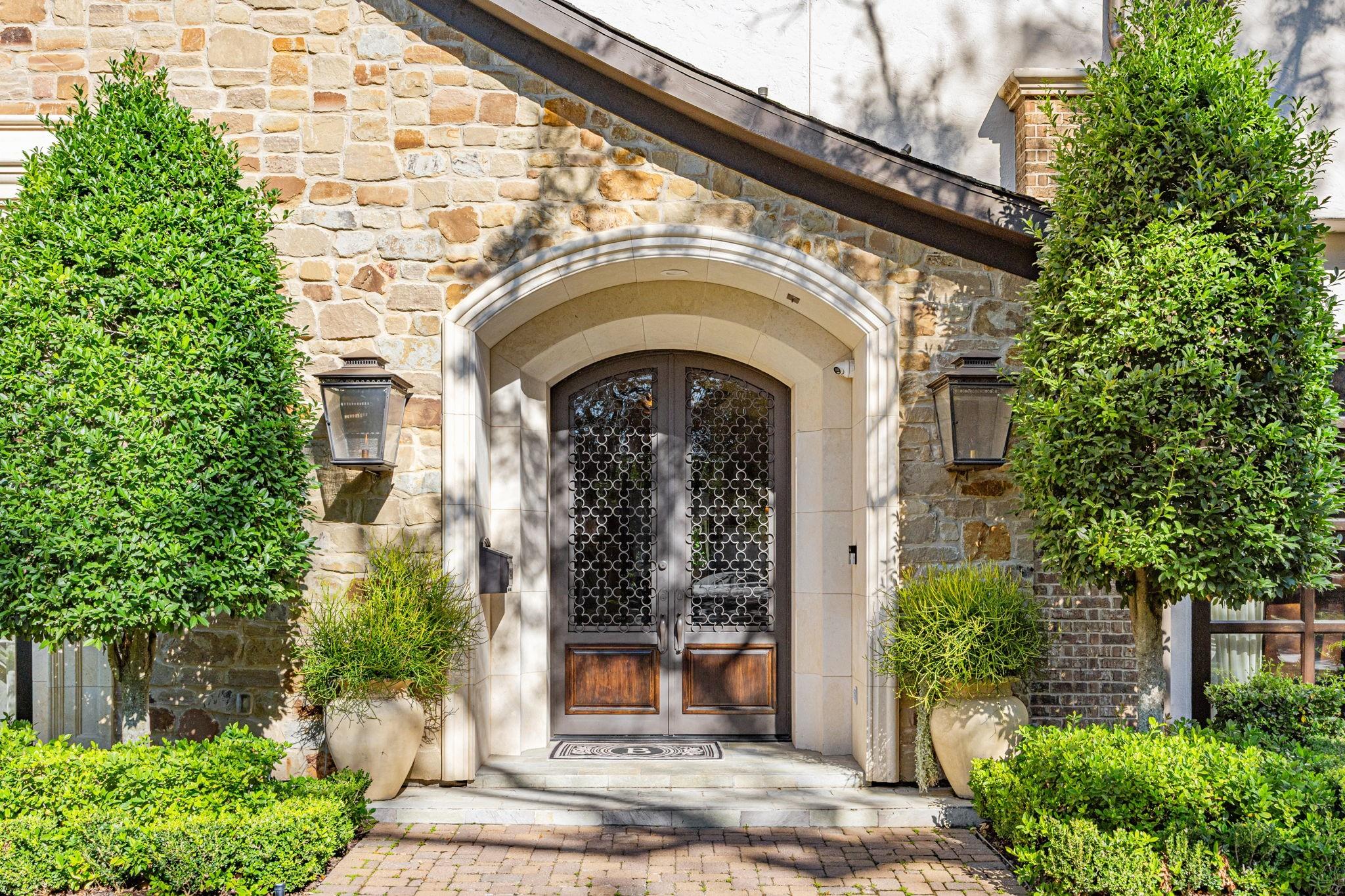 5550 Candlewood Drive