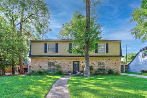 Photo of 1415 Corral Drive, Houston, TX 77090 (MLS # 75946874)