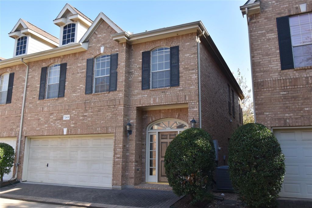 Photo of 2835 Briarhurst Park, Houston, TX 77057 (MLS # 36053036)