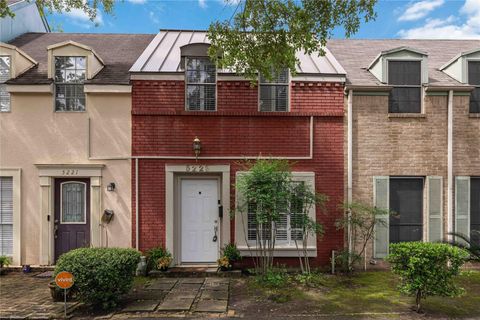 Photo of 5223 Arboles Drive, Houston, TX 77035 (MLS # 84480678)